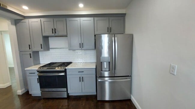69 Mora St, Unit Apt 3 in Boston, MA - Building Photo - Building Photo
