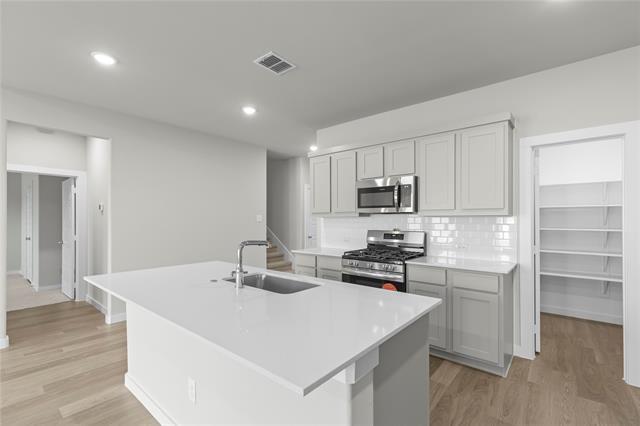 property at 1912 Sandpiper Wy