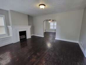 500 N Jackson St in Edmond, OK - Foto de edificio - Building Photo