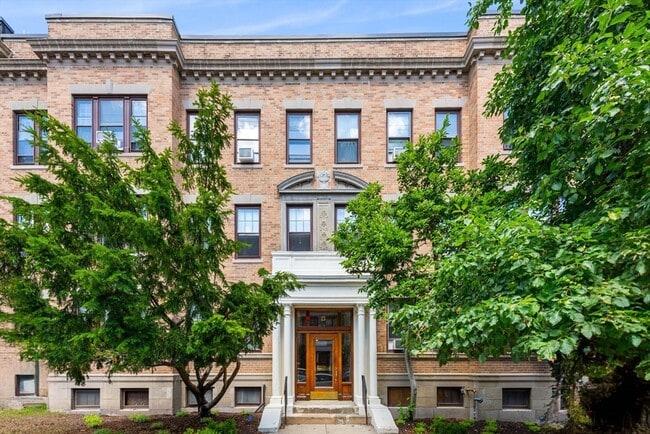 property at 3 Crawford St