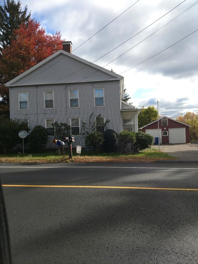 1006 East Street S Rentals in Suffield, CT