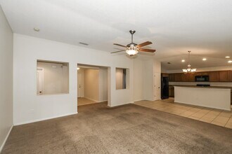 2274 Tyson Lake Dr in Jacksonville, FL - Foto de edificio - Building Photo