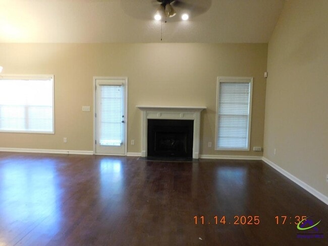 317 Flowing Meadows Dr in Kathleen, GA - Building Photo - Building Photo