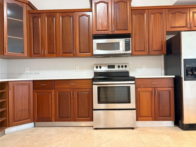 1610 Presidential Way in West Palm Beach, FL - Building Photo - Building Photo