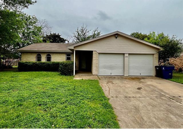 236 E Cunningham Ave in Crowley, TX - Building Photo