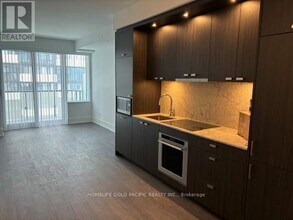 480-1480 Front St W in Toronto, ON - Building Photo - Building Photo
