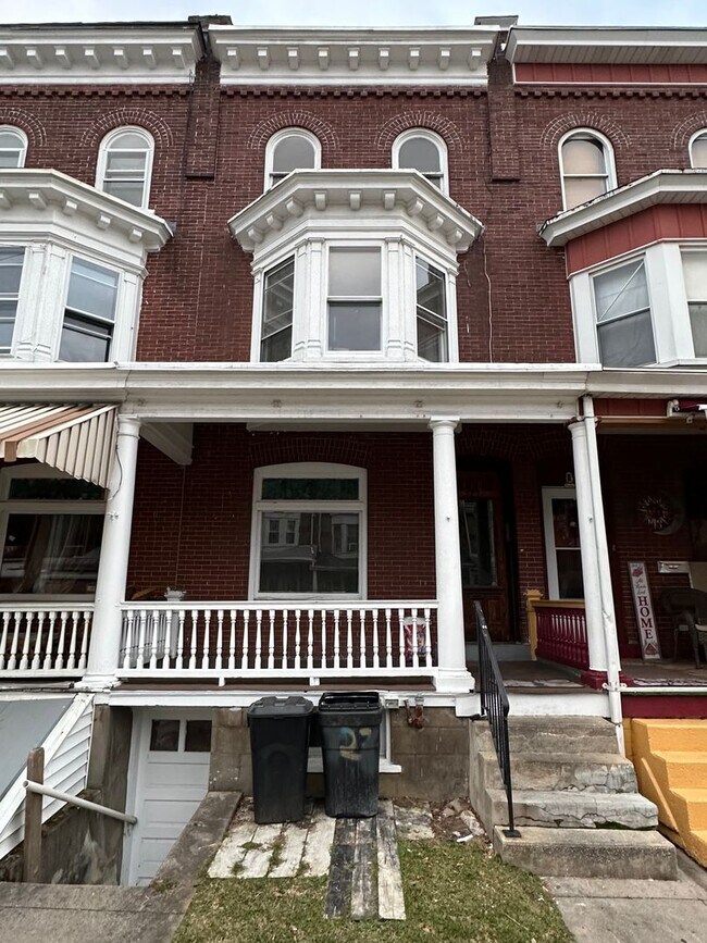 property at 722 N 5th St
