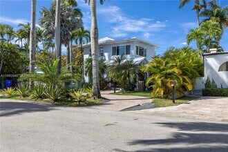 1121 NE 85th St in Miami, FL - Building Photo - Building Photo