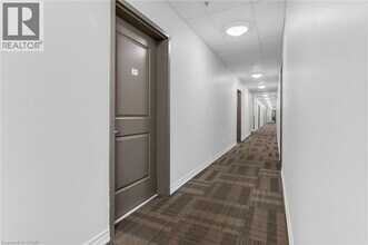 1370 Costigan Rd in Milton, ON - Building Photo - Building Photo