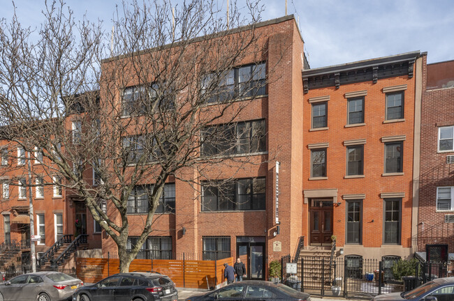 35 Claver Place in Brooklyn, NY - Building Photo - Building Photo