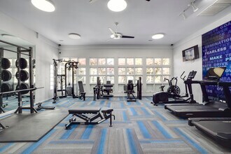 Windsor at Fairlakes in Fairfax, VA - Foto de edificio - Interior Photo
