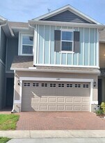 5749 Skytop Dr in Lithia, FL - Building Photo