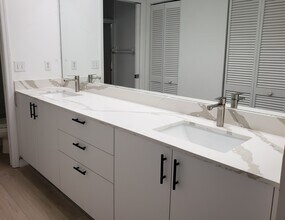 859 Tanbark Dr, Unit 204 in Naples, FL - Building Photo - Building Photo