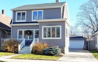 108 N 71st St in Milwaukee, WI - Building Photo