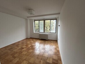 922 24th St NW in Washington, DC - Foto de edificio - Building Photo