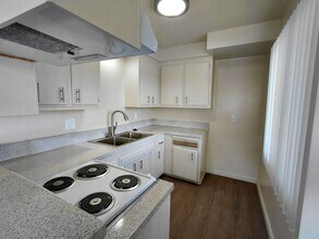 2620 Linden Ave in Long Beach, CA - Building Photo - Building Photo
