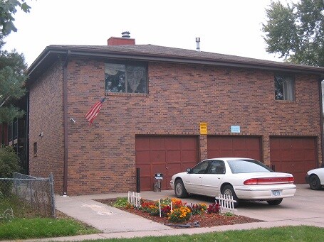 911 Garfield St in Lincoln, NE - Building Photo