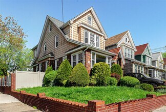 93-01 71st Ave in Queens, NY - Building Photo - Building Photo