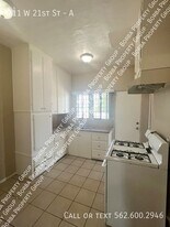 211 W 21st St in Long Beach, CA - Building Photo