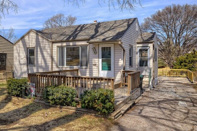3934 Monroe St in Omaha, NE - Building Photo - Building Photo