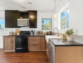 3290 Cherry St in Denver, CO - Building Photo - Building Photo