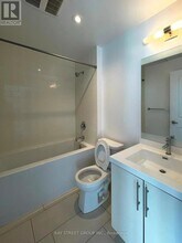 65 Speers Rd in Oakville, ON - Building Photo - Building Photo