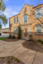 Windsor Court Apartments in Oklahoma City, OK - Foto de edificio - Building Photo