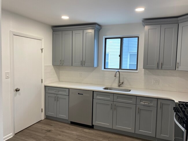 62 Nonantum St, Unit 2