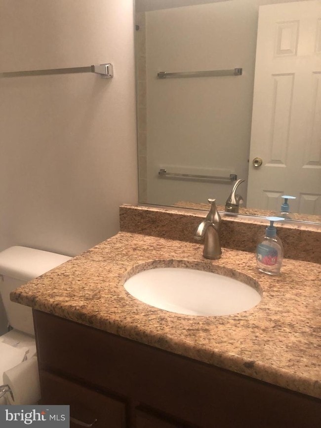 5300 Holmes Run Pkwy-Unit -320 in Alexandria, VA - Building Photo - Building Photo