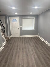 921 Bonaparte Ave in Baltimore, MD - Foto de edificio - Building Photo