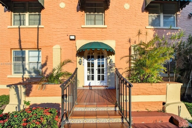 3409 S Le Jeune Rd in Miami, FL - Building Photo - Building Photo