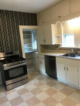 8 Meridian St in Melrose, MA - Building Photo - Building Photo