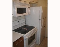 486 NW 165th St, Unit B503