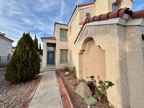 9704 Sierra Mesa Ave in Las Vegas, NV - Building Photo - Building Photo