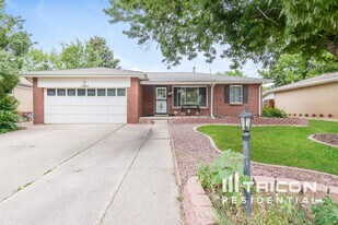 1265 S Fenton St in Lakewood, CO - Building Photo