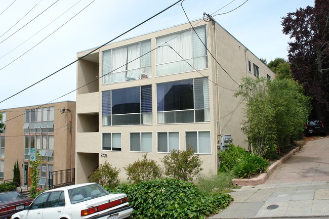 2705 Ridge Rd in Berkeley, CA - Building Photo - Building Photo