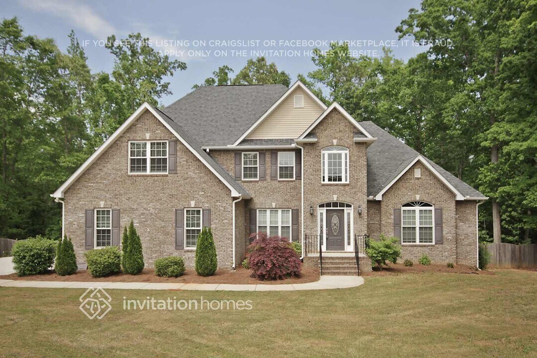 152 Chamlee Way in Mcdonough, GA - Building Photo