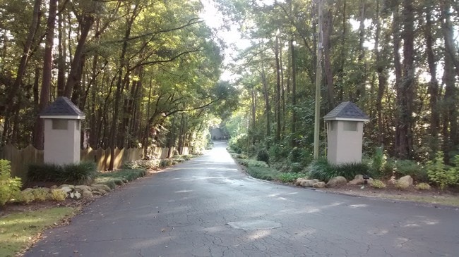 Steeple Club Apartments in Tallahassee, FL - Building Photo - Building Photo