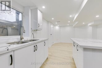 6701 Snow Goose Ln in Mississauga, ON - Building Photo - Building Photo