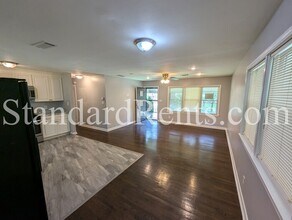 389 Woodstock Dr SW in Atlanta, GA - Building Photo - Building Photo