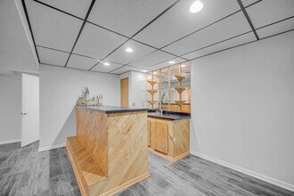 933 Shambliss Ln in Buffalo Grove, IL - Foto de edificio - Building Photo