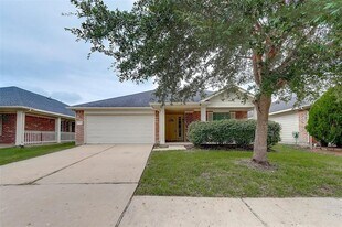 19726 Cozy Cabbin Dr in Katy, TX - Building Photo