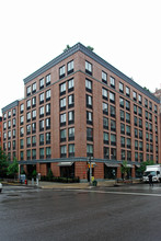 401 W 22nd St in New York, NY - Building Photo - Building Photo