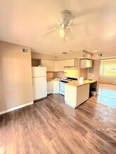 182 Evergreen Rd in Edison, NJ - Building Photo - Building Photo