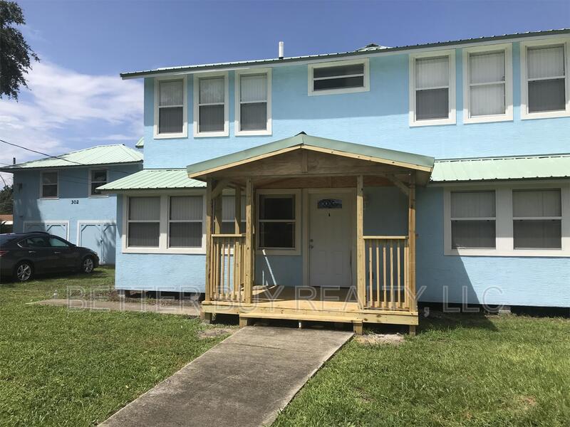 300 N Church St in Bunnell, FL - Building Photo