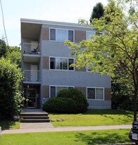 1974 W 5th Ave in Vancouver, BC - Building Photo