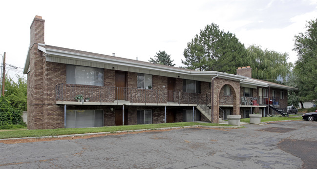 1347 E Fort Union Blvd in Salt Lake City, UT - Building Photo - Building Photo
