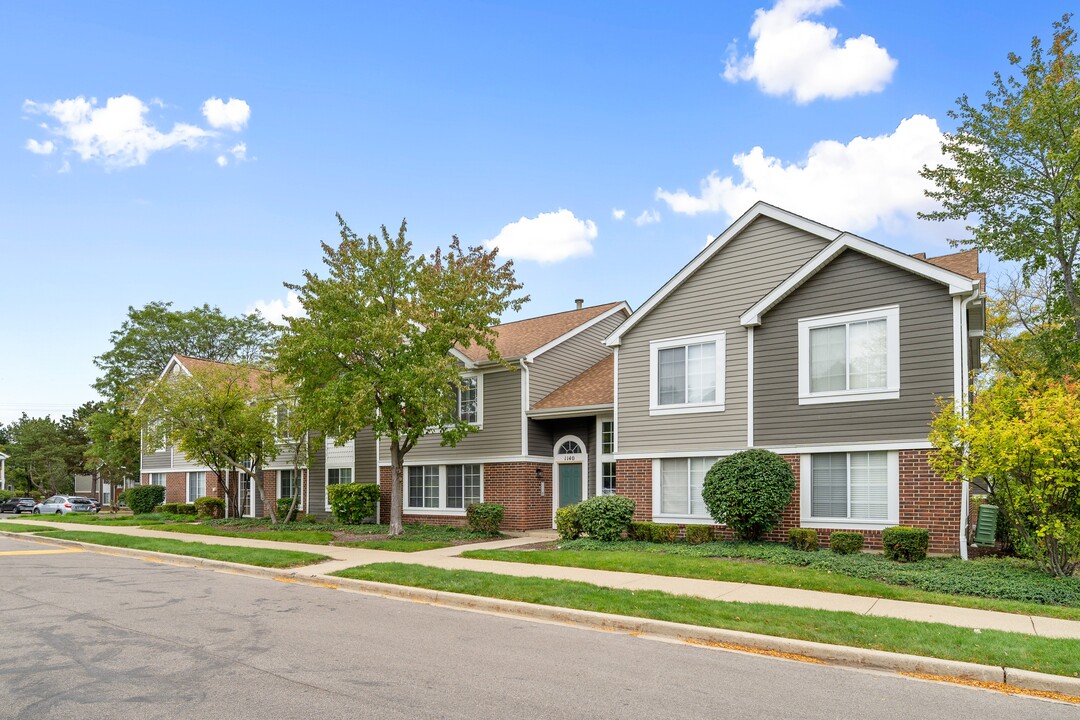 Windbrooke Crossing in Buffalo Grove, IL - Building Photo