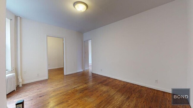 411 E 70th St in New York, NY - Building Photo - Building Photo