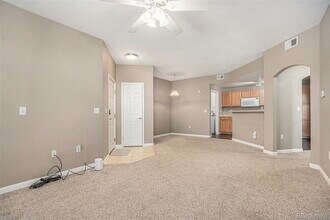 5694 N Gibralter Way in Aurora, CO - Building Photo - Building Photo